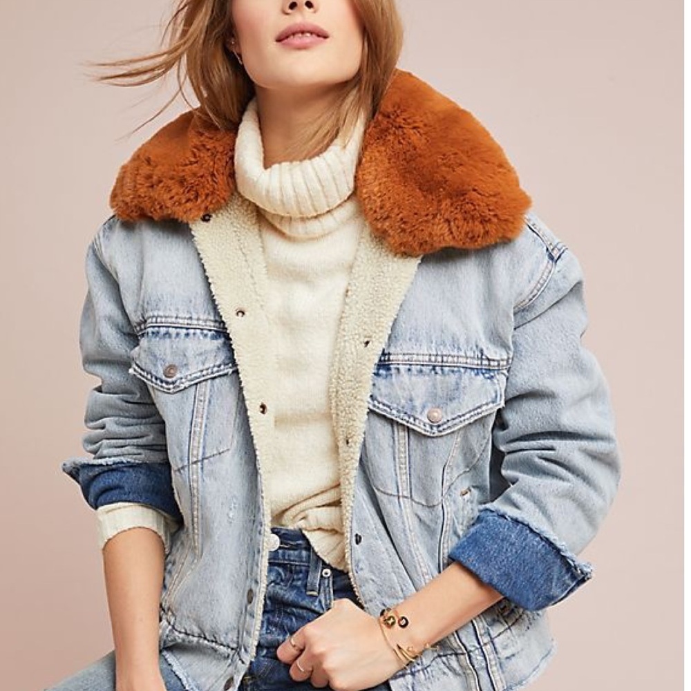 Levi's Light Blue Denim Trucker Jacket with Cream Sherpa Collar/Removable fur